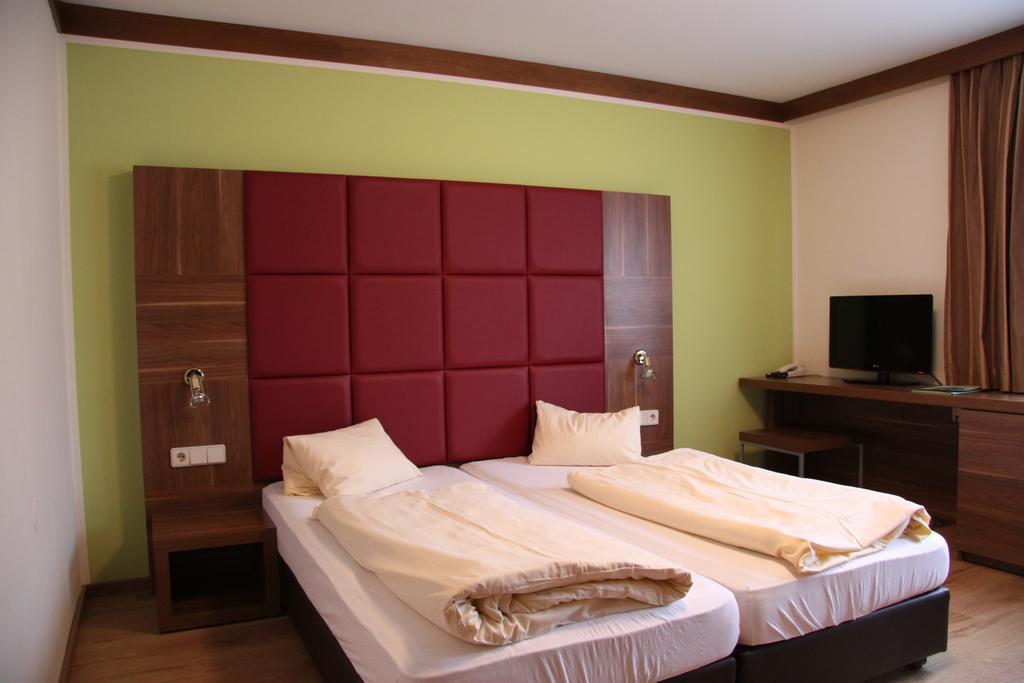 Sporthotel Moelltal Flattach Kamer foto